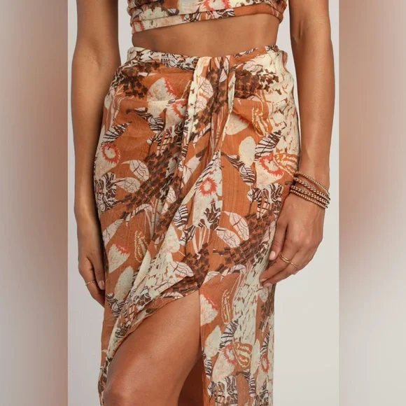 *NWT* Lulus Something Wild Brown Multi Print Twist-Front Midi Skirt, Size Small - Picture 5 of 13